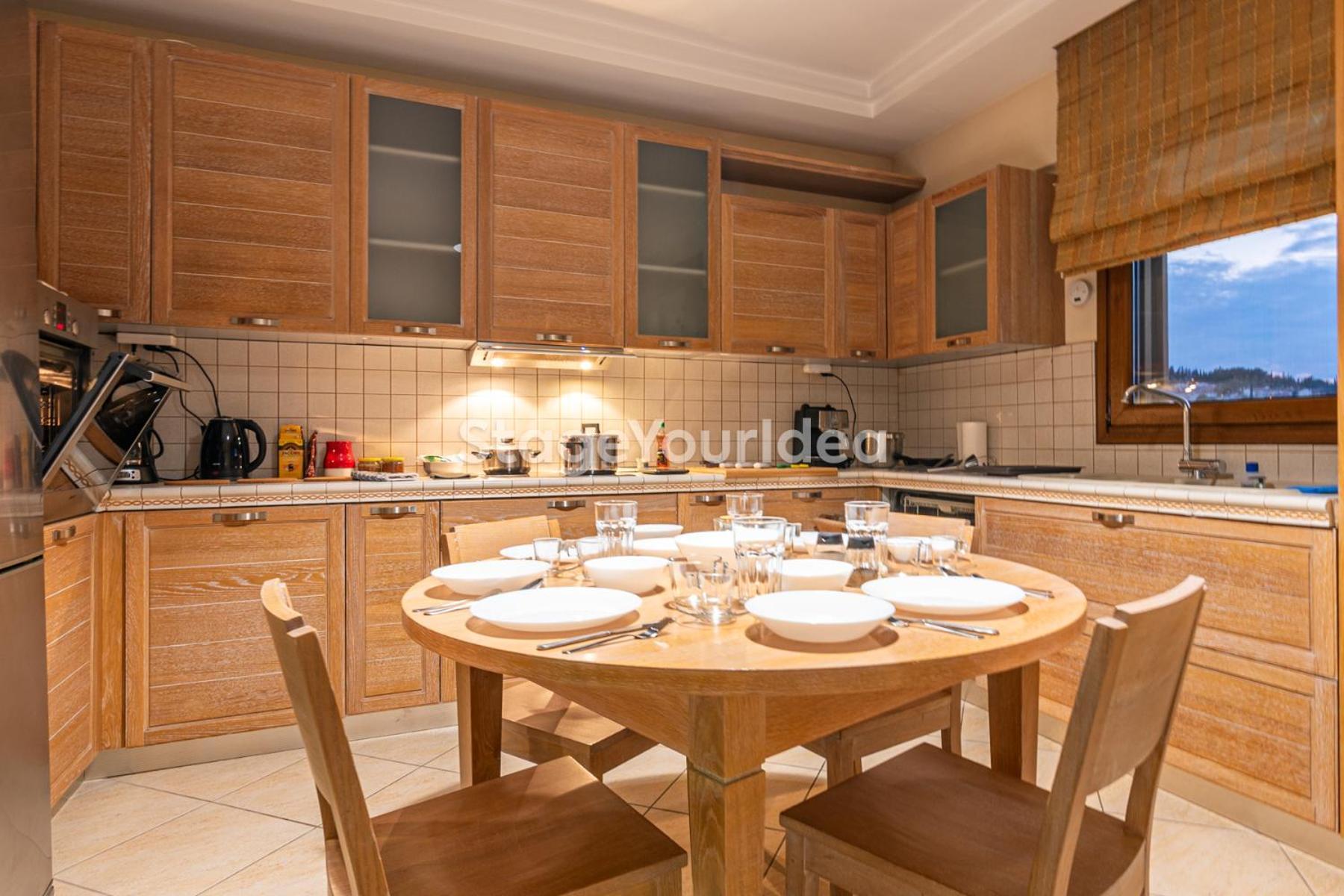 Luxury Appartment, Only 7 Minutes From Thessaloniki Airport And 15 Minutes From City Center ,For 8-23 People Also For Gatherings And Parties Neon Rysion Exterior foto