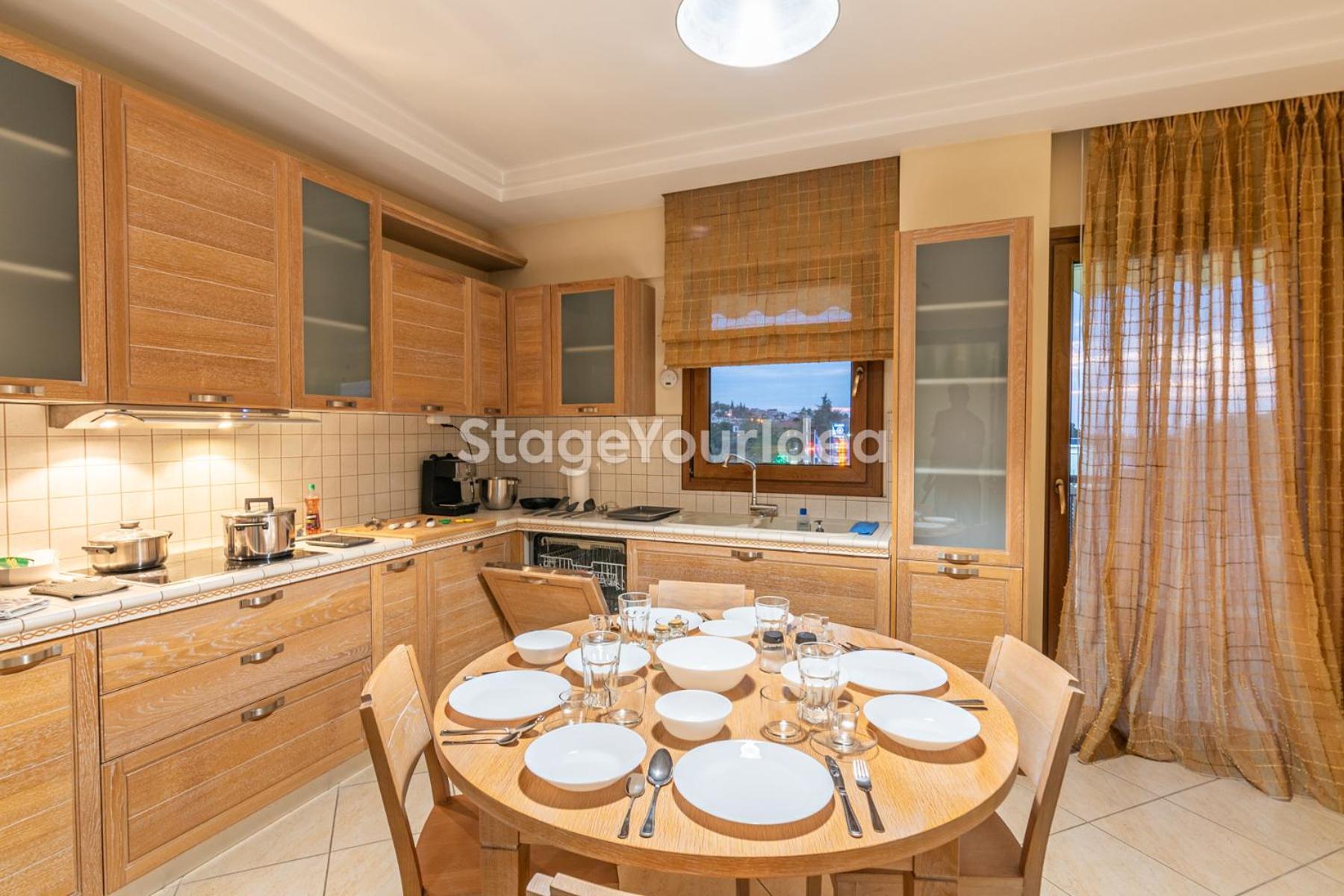 Luxury Appartment, Only 7 Minutes From Thessaloniki Airport And 15 Minutes From City Center ,For 8-23 People Also For Gatherings And Parties Neon Rysion Exterior foto